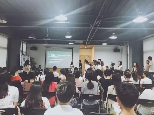 别问我为啥不看世界杯?赛群一战到底决赛不!能!错!过! 别问我为啥不看世界杯?赛群一战到底决赛不!能!错!过!